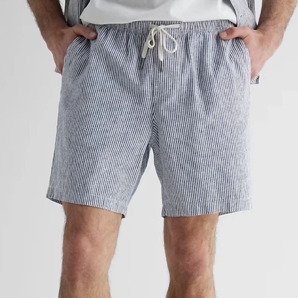 Express Shorts - Picture 3 of 3